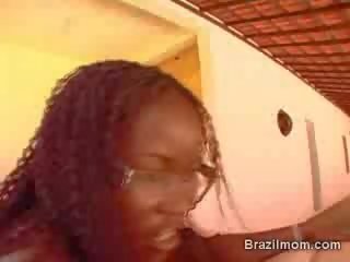 Brazylijskie mama ssać i pieprzyć