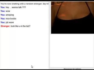 Mujer sacudida su tetas en omegle - morecamgirls.com