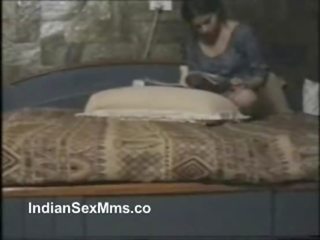 Mumbai Esccort sex clip - IndianSexMms.Co